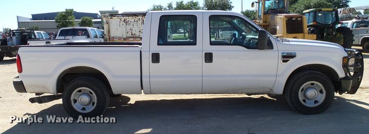 image for item DA6245 2008 Ford F250 Super Duty Crew Cab pickup truck