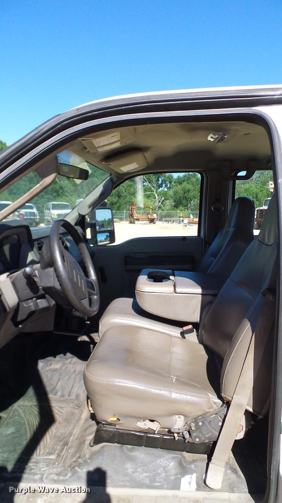 image for item DA6245 2008 Ford F250 Super Duty Crew Cab pickup truck