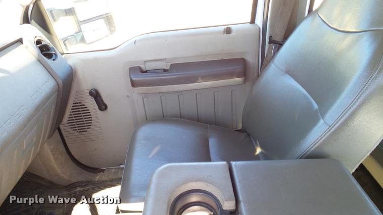 image for item DA6245 2008 Ford F250 Super Duty Crew Cab pickup truck