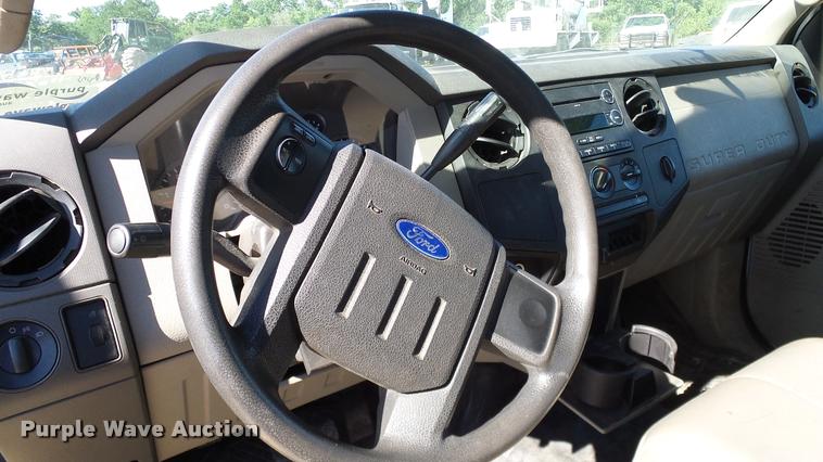 image for item DA6245 2008 Ford F250 Super Duty Crew Cab pickup truck