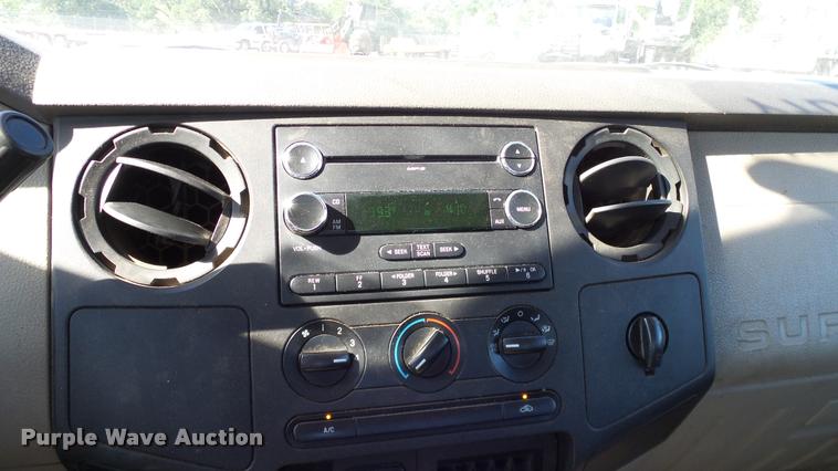 image for item DA6245 2008 Ford F250 Super Duty Crew Cab pickup truck
