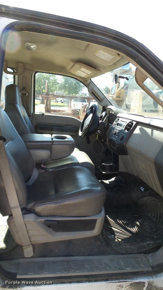 image for item DA6245 2008 Ford F250 Super Duty Crew Cab pickup truck