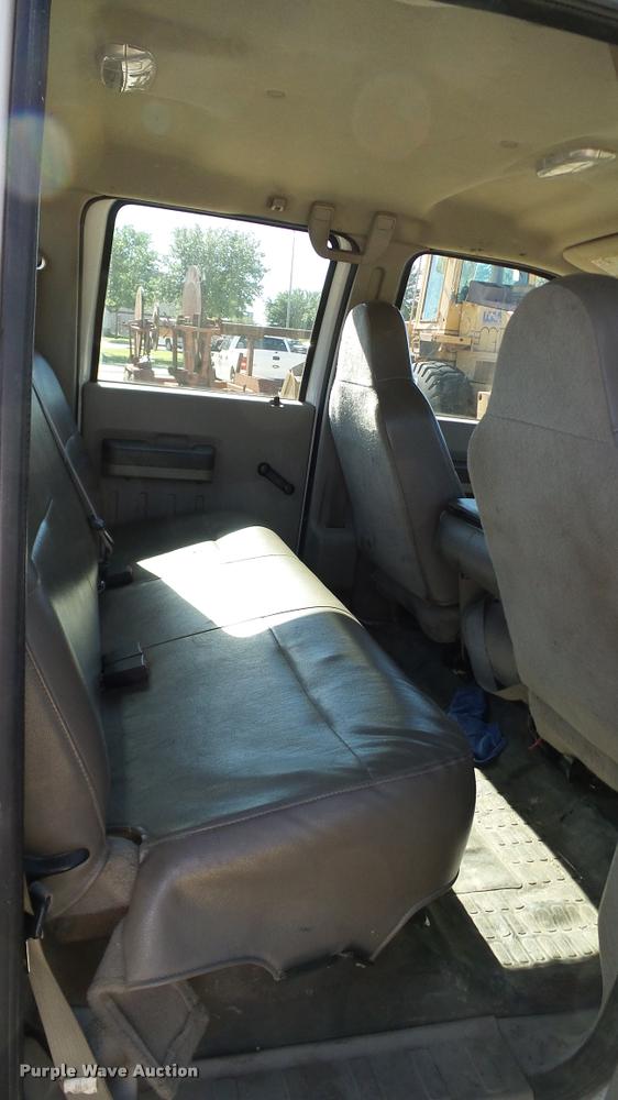 image for item DA6245 2008 Ford F250 Super Duty Crew Cab pickup truck