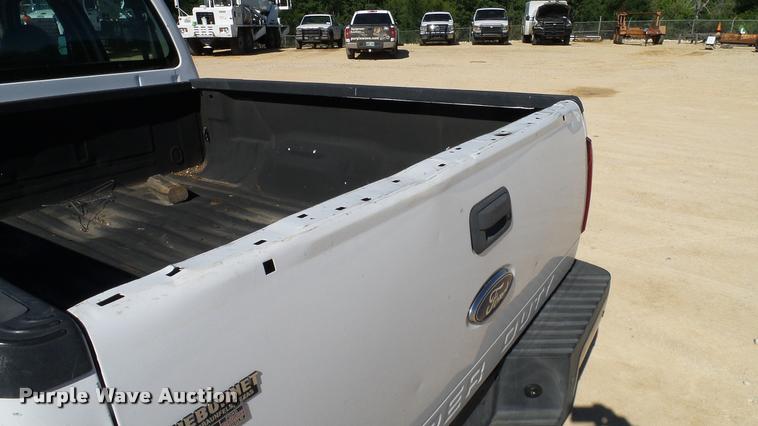 image for item DA6245 2008 Ford F250 Super Duty Crew Cab pickup truck