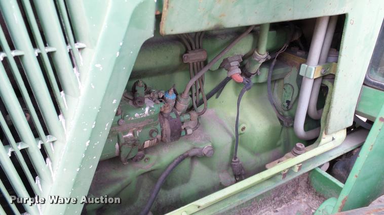 image for item DA6247 1995 John Deere 6400 tractor