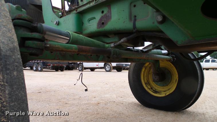 image for item DA6247 1995 John Deere 6400 tractor