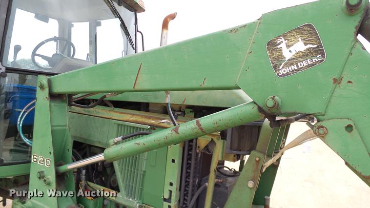 image for item DA6247 1995 John Deere 6400 tractor