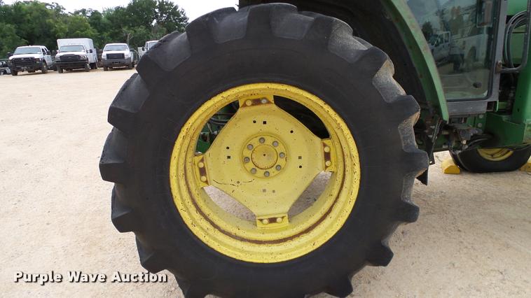 image for item DA6247 1995 John Deere 6400 tractor