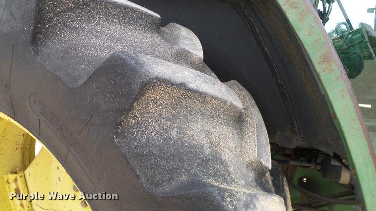 image for item DA6247 1995 John Deere 6400 tractor