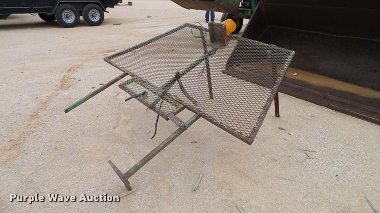 image for item DA6247 1995 John Deere 6400 tractor