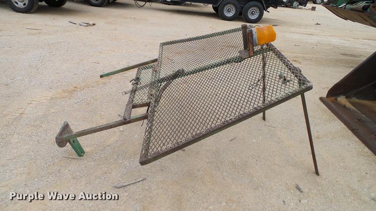 image for item DA6247 1995 John Deere 6400 tractor