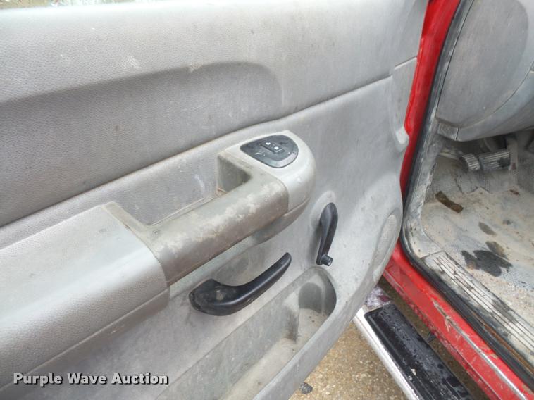 image for item DA6353 2009 GMC Sierra 2500HD Crew Cab flatbed pickup truck