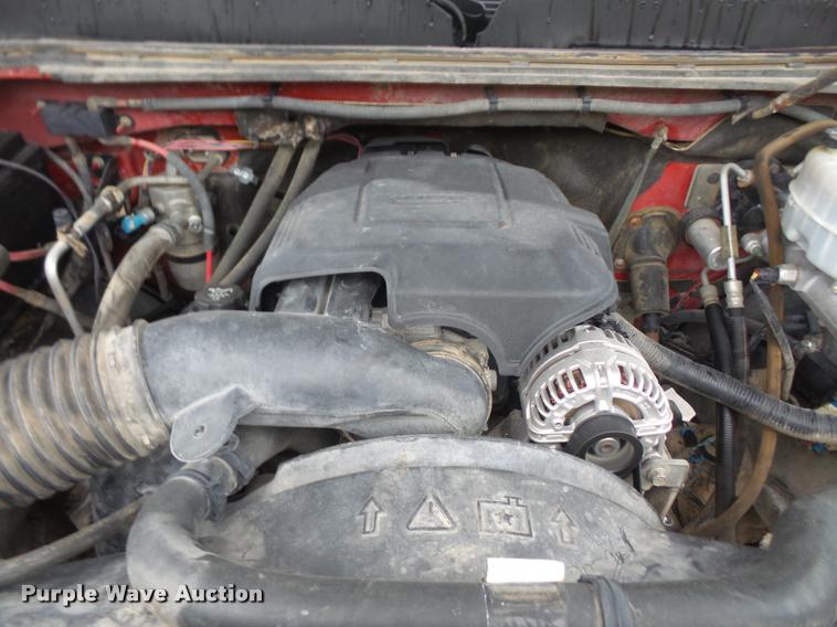 image for item DA6353 2009 GMC Sierra 2500HD Crew Cab flatbed pickup truck