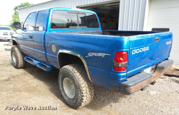image for item DA6367 1998 Dodge Ram 1500 Quad Cab pickup truck