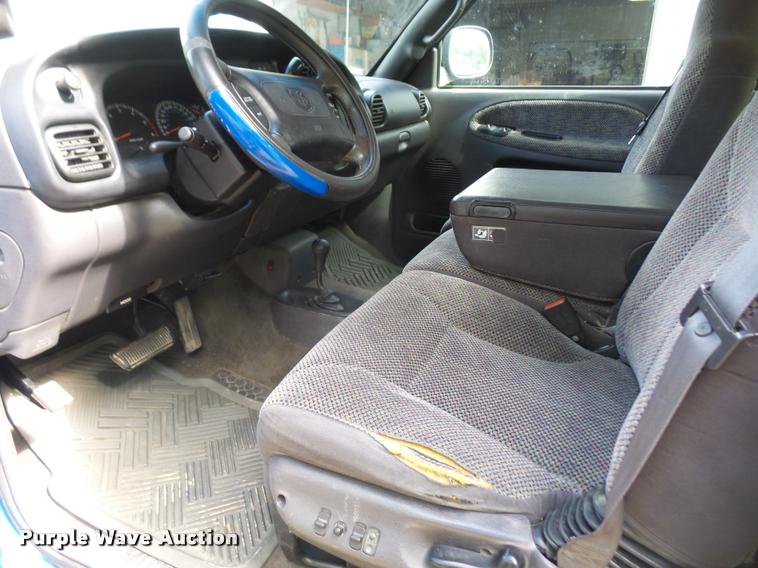 image for item DA6367 1998 Dodge Ram 1500 Quad Cab pickup truck