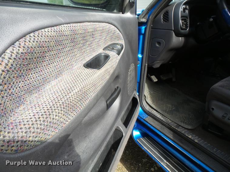 image for item DA6367 1998 Dodge Ram 1500 Quad Cab pickup truck