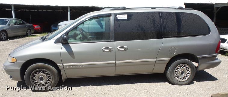 image for item DA6377 1997 Chrysler Town & Country van