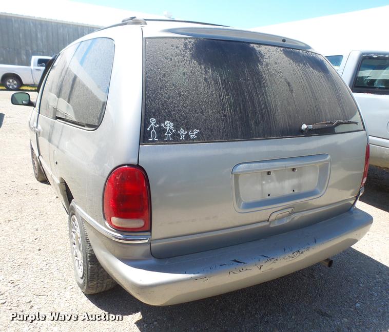 image for item DA6377 1997 Chrysler Town & Country van
