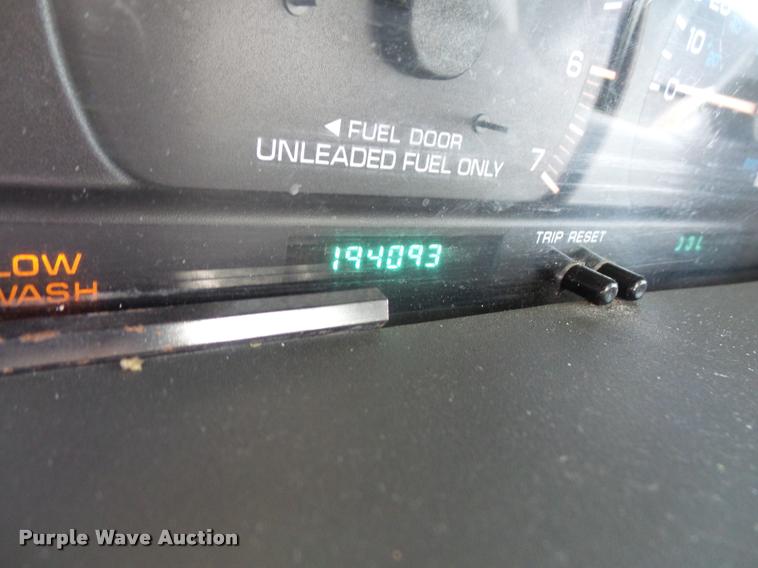 image for item DA6377 1997 Chrysler Town & Country van