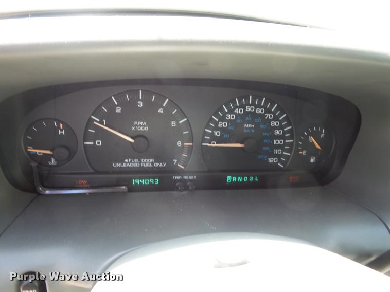 image for item DA6377 1997 Chrysler Town & Country van