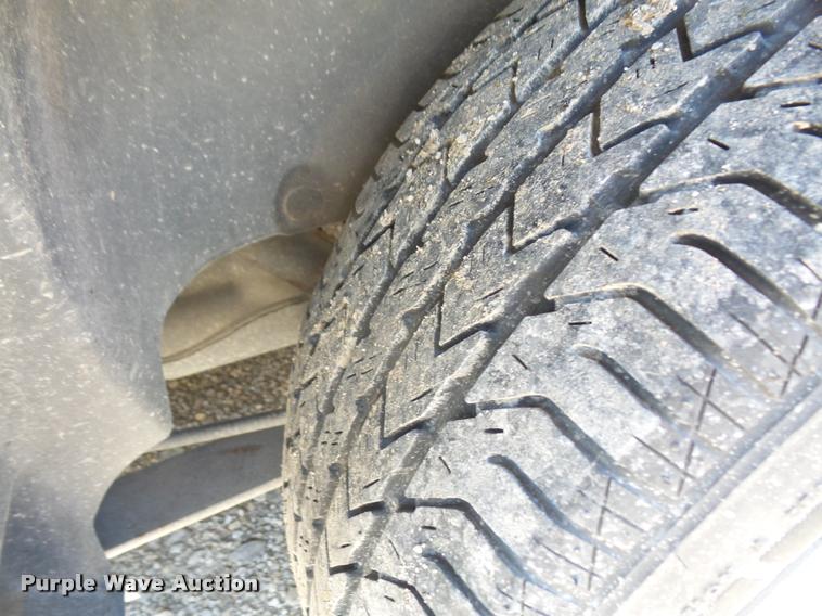 image for item DA6377 1997 Chrysler Town & Country van