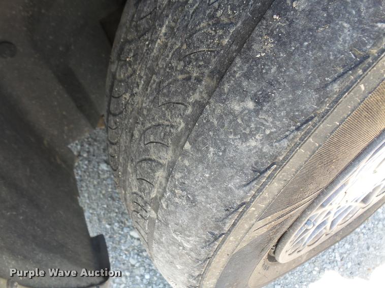 image for item DA6377 1997 Chrysler Town & Country van