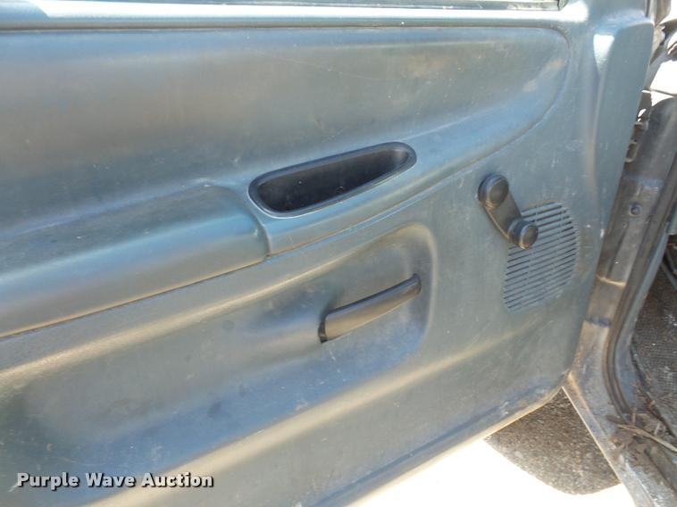 image for item DA6378 1996 Dodge Ram 1500 pickup truck