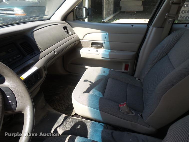 image for item DA6379 2011 Ford Crown Victoria Police Interceptor