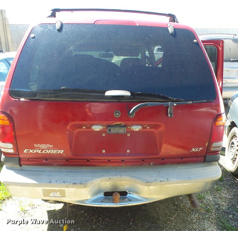 image for item DA6380 2000 Ford Explorer SUV