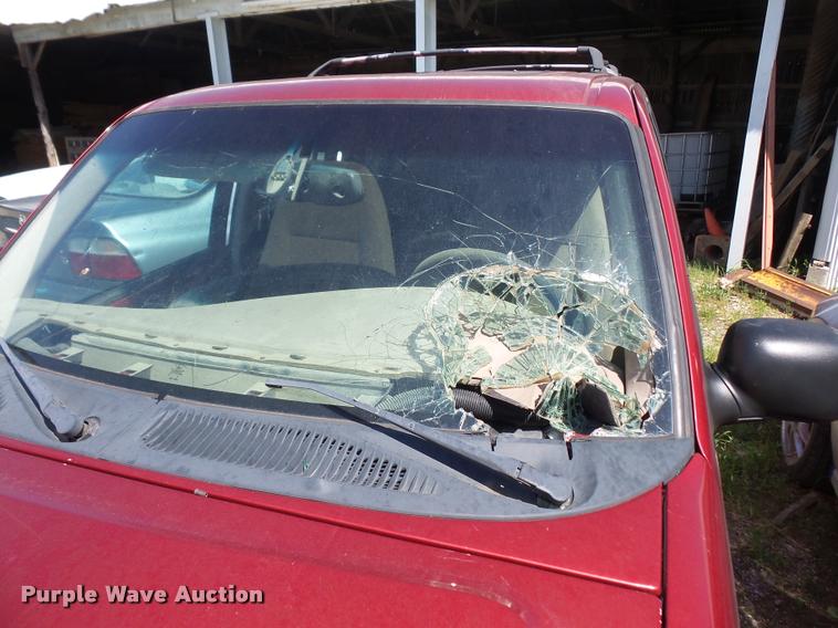 image for item DA6380 2000 Ford Explorer SUV