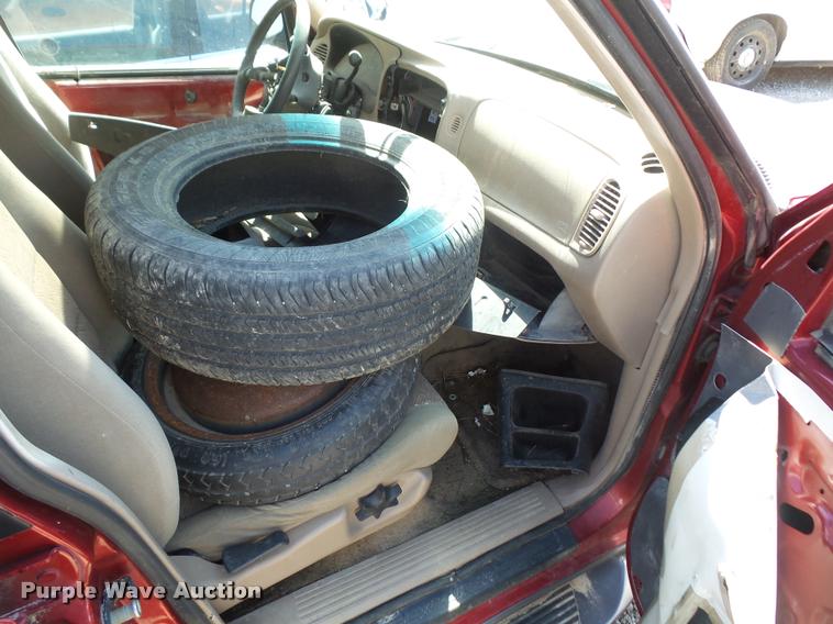 image for item DA6380 2000 Ford Explorer SUV