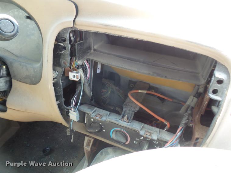 image for item DA6380 2000 Ford Explorer SUV