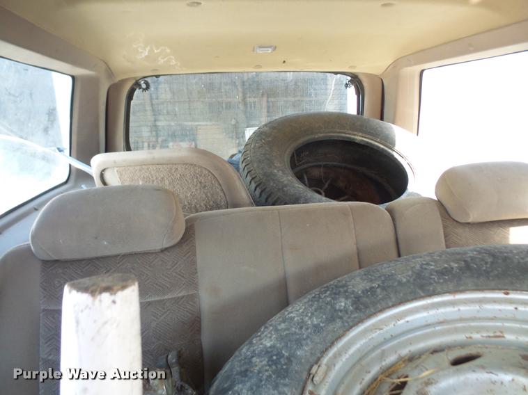 image for item DA6380 2000 Ford Explorer SUV