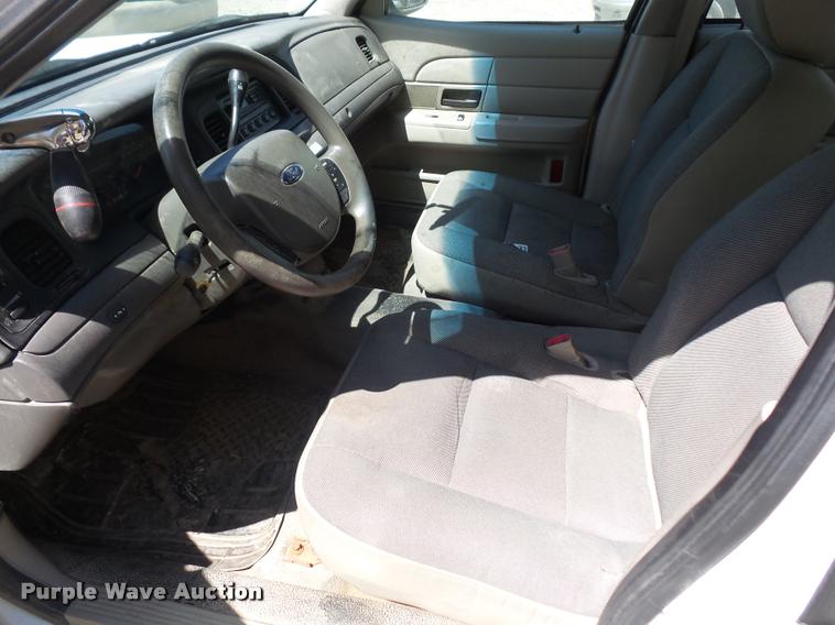 image for item DA6383 2011 Ford Crown Victoria Police Interceptor