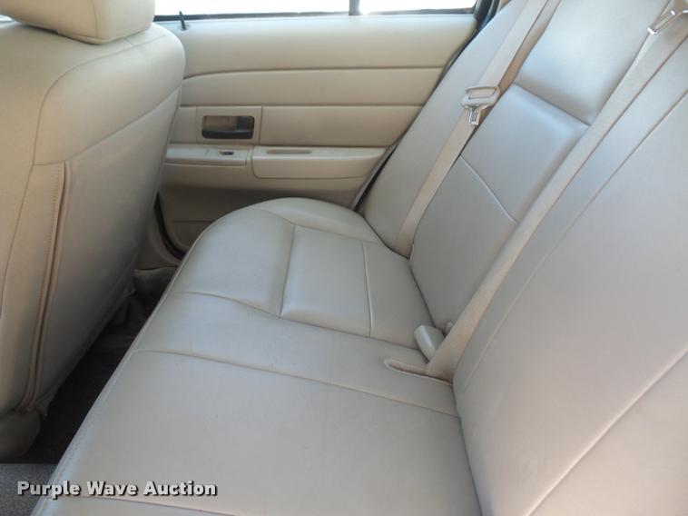 image for item DA6383 2011 Ford Crown Victoria Police Interceptor