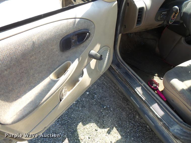 image for item DA6384 1997 Saturn SL SL1