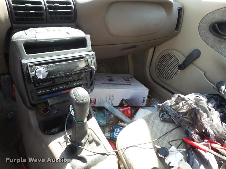 image for item DA6384 1997 Saturn SL SL1