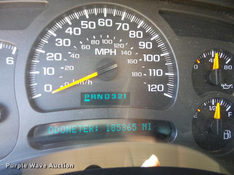 image for item DA6407 2003 Chevrolet Silverado 2500HD Crew Cab pickup truck