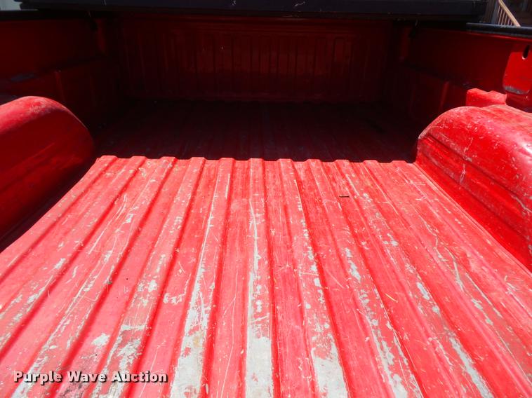 image for item DA6407 2003 Chevrolet Silverado 2500HD Crew Cab pickup truck