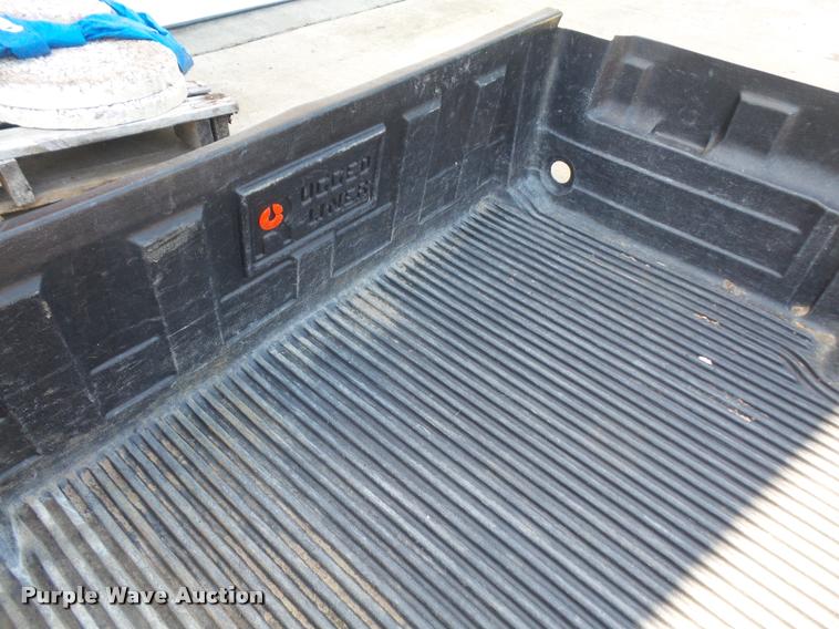 image for item DA6407 2003 Chevrolet Silverado 2500HD Crew Cab pickup truck