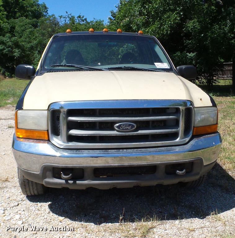 image for item DA6750 2000 Ford F350 Super Duty SuperCab utility bed pickup truck