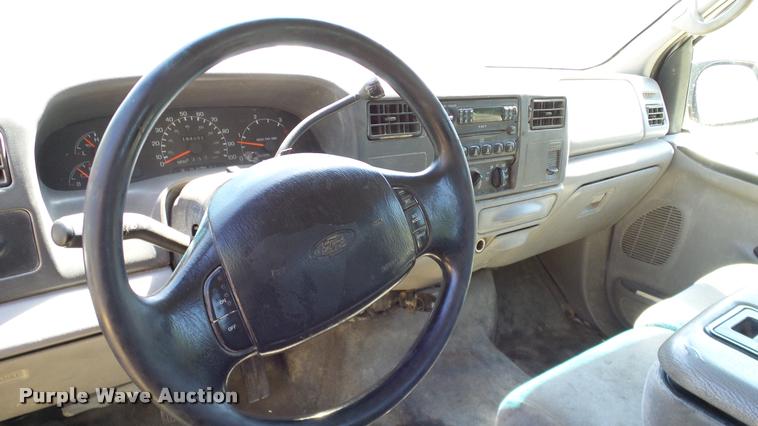 image for item DA6750 2000 Ford F350 Super Duty SuperCab utility bed pickup truck