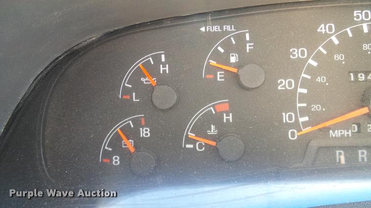 image for item DA6750 2000 Ford F350 Super Duty SuperCab utility bed pickup truck