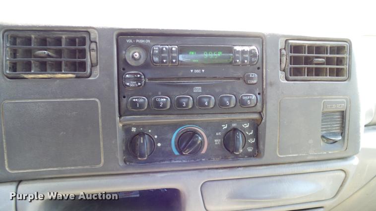 image for item DA6750 2000 Ford F350 Super Duty SuperCab utility bed pickup truck