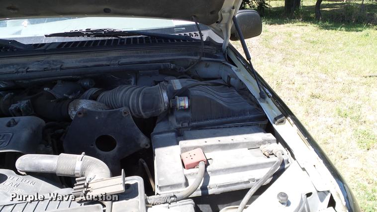 image for item DA6750 2000 Ford F350 Super Duty SuperCab utility bed pickup truck