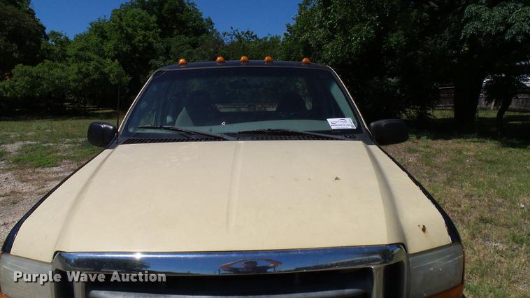 image for item DA6750 2000 Ford F350 Super Duty SuperCab utility bed pickup truck