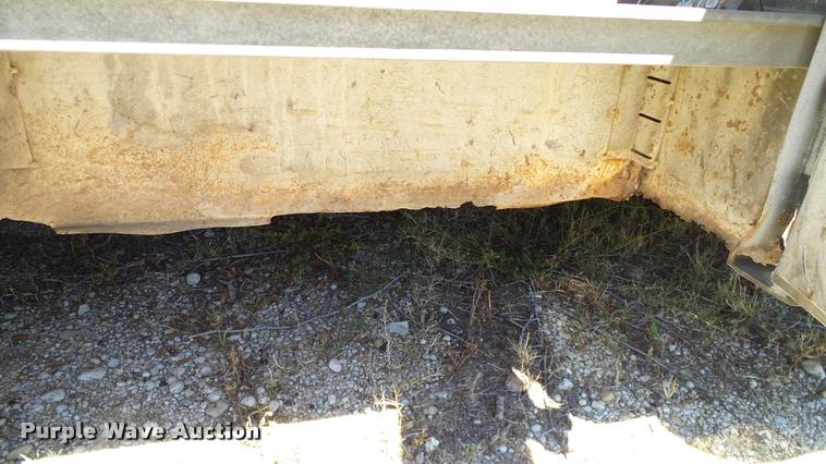 image for item DA6750 2000 Ford F350 Super Duty SuperCab utility bed pickup truck