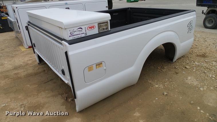image for item DA6752 2016 Ford F250 pickup truck bed