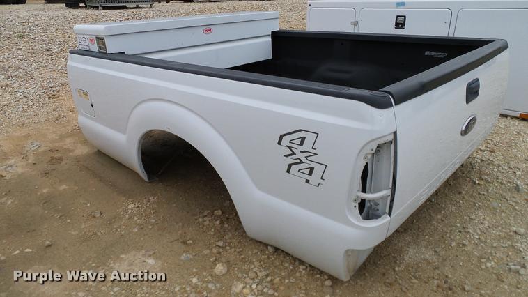 image for item DA6752 2016 Ford F250 pickup truck bed