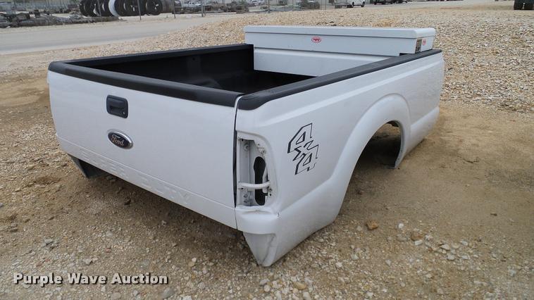 image for item DA6752 2016 Ford F250 pickup truck bed